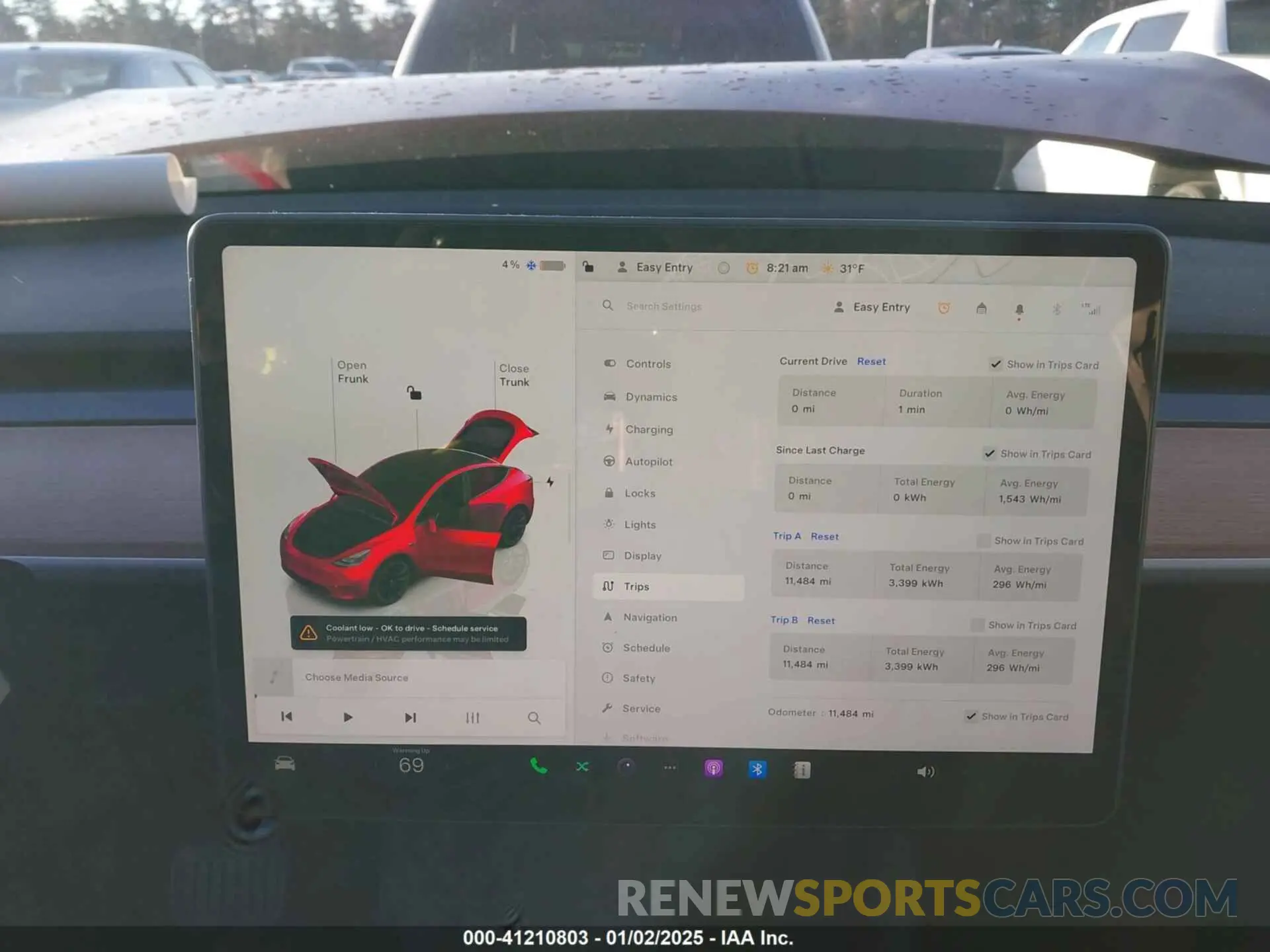 19 Photograph of a damaged car 7SAYGDEE8RA254256 TESLA MODEL Y 2024