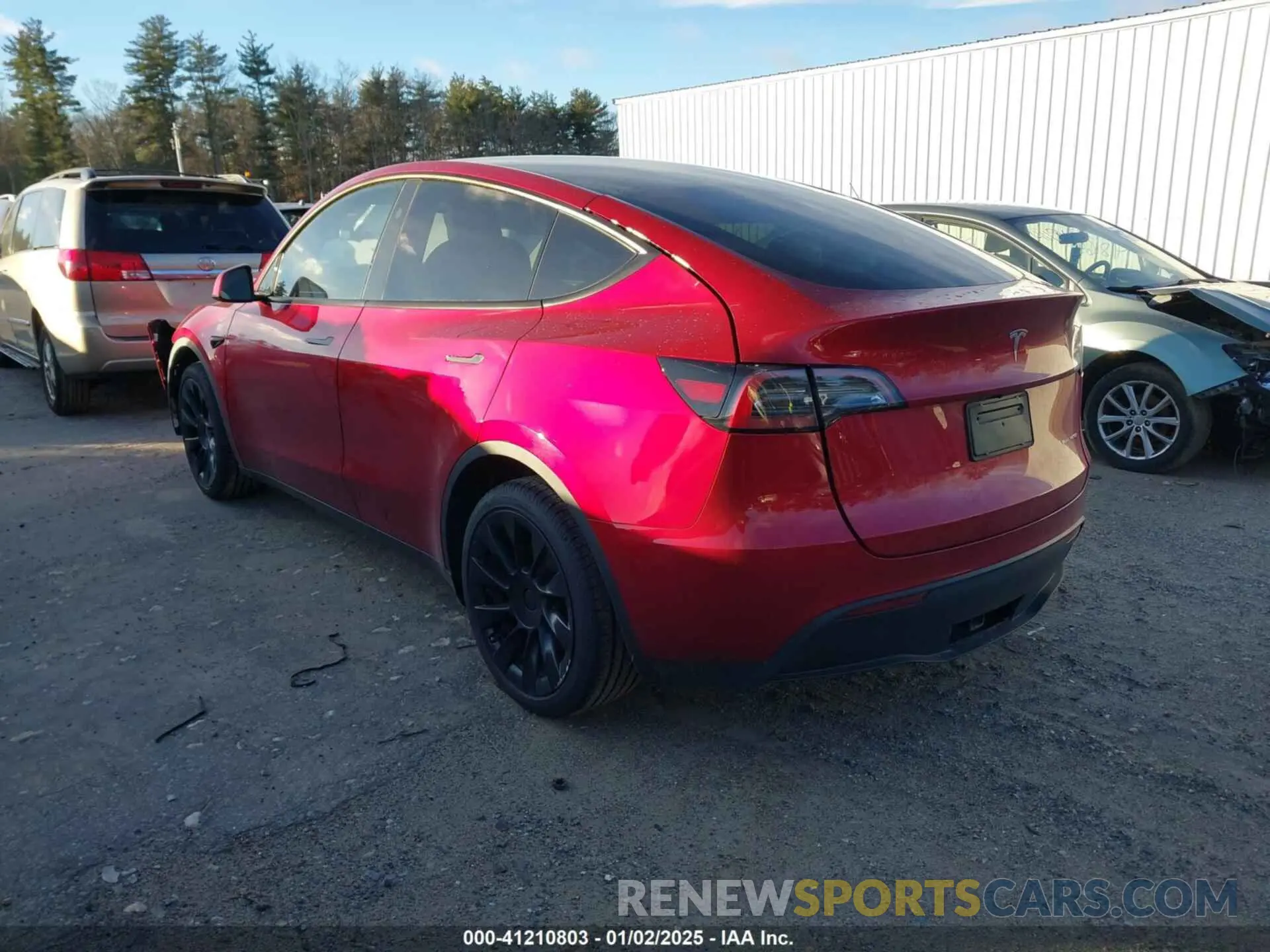 3 Photograph of a damaged car 7SAYGDEE8RA254256 TESLA MODEL Y 2024