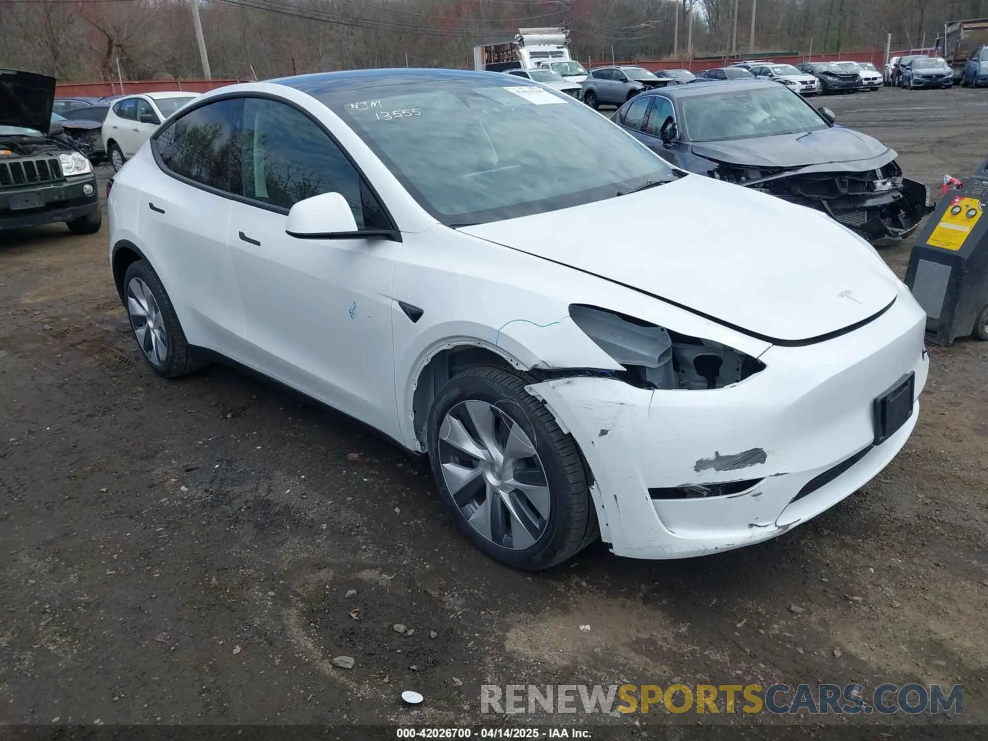 1 Photograph of a damaged car 7SAYGDEE8RA255598 TESLA MODEL Y 2024