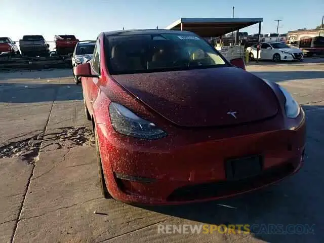 11 Photograph of a damaged car 7SAYGDEE8RA255813 TESLA MODEL Y 2024