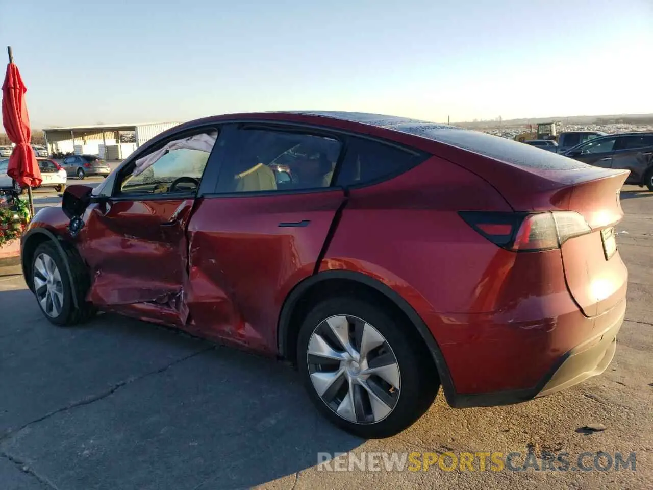 2 Photograph of a damaged car 7SAYGDEE8RA255813 TESLA MODEL Y 2024