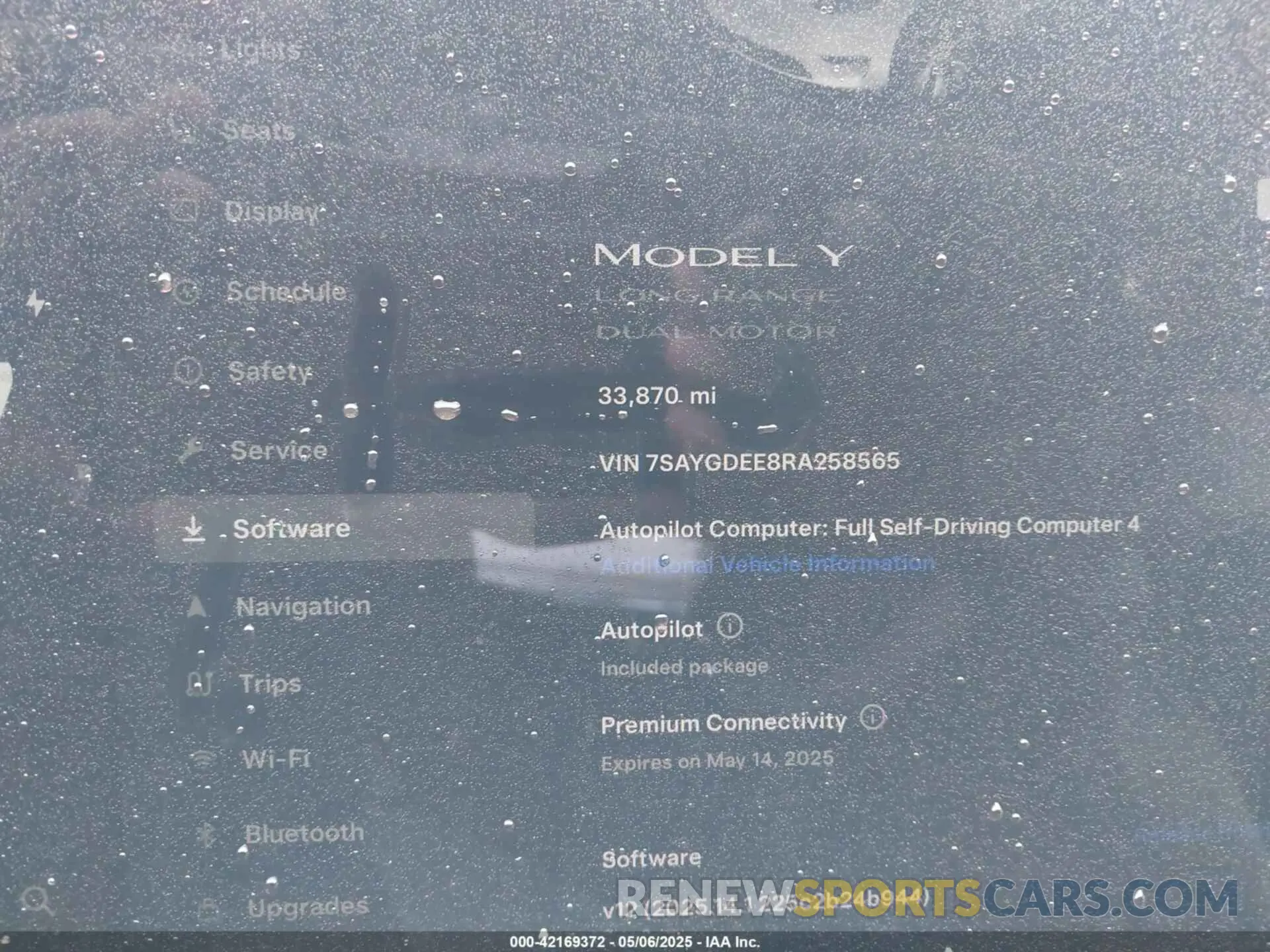 7 Photograph of a damaged car 7SAYGDEE8RA258565 TESLA MODEL Y 2024