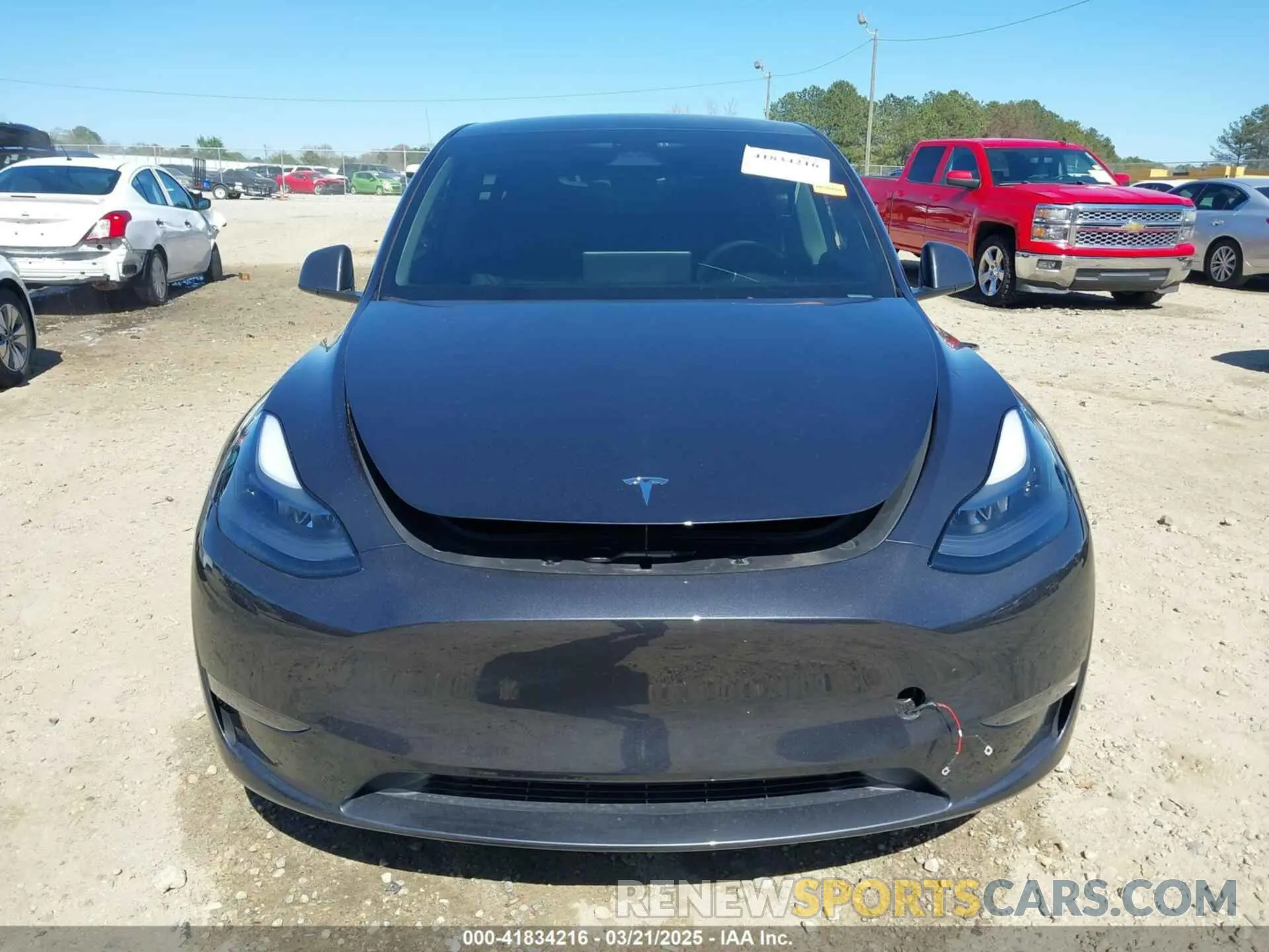 13 Photograph of a damaged car 7SAYGDEE8RA262082 TESLA MODEL Y 2024