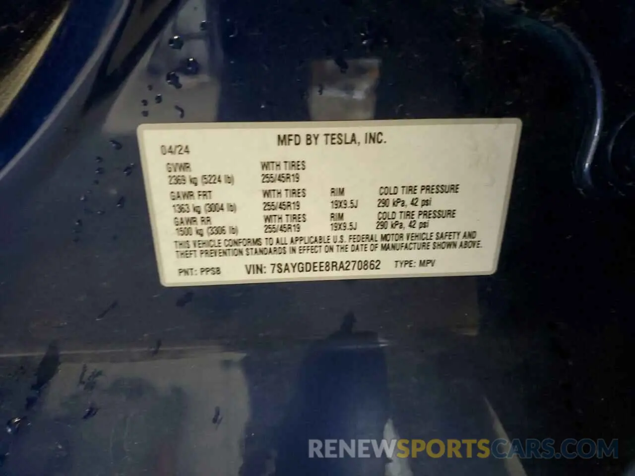 13 Photograph of a damaged car 7SAYGDEE8RA270862 TESLA MODEL Y 2024