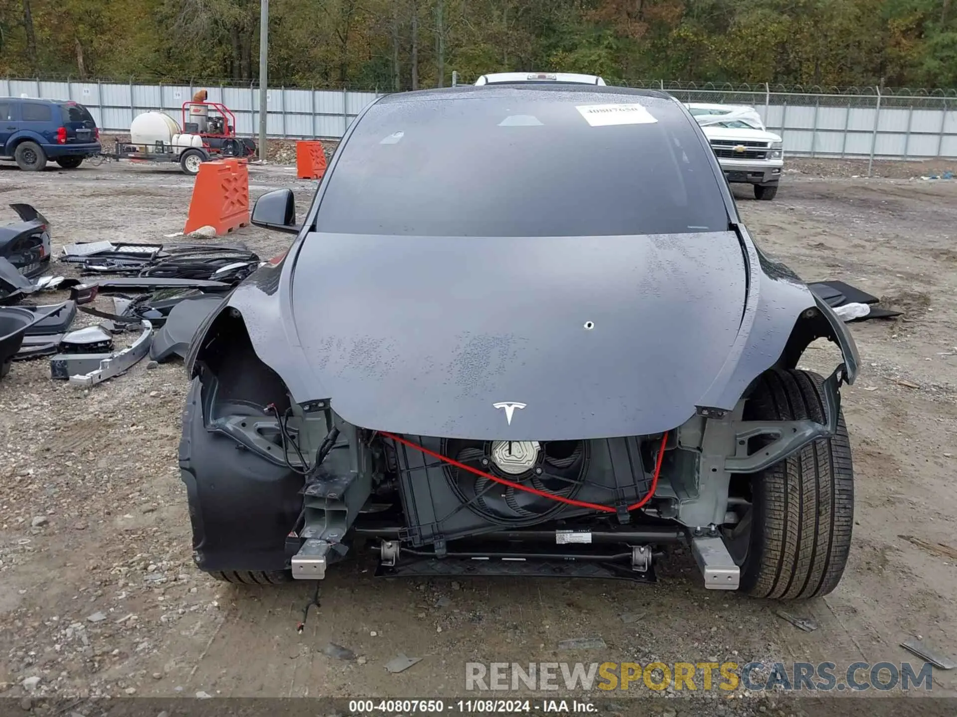 13 Photograph of a damaged car 7SAYGDEE8RA275298 TESLA MODEL Y 2024