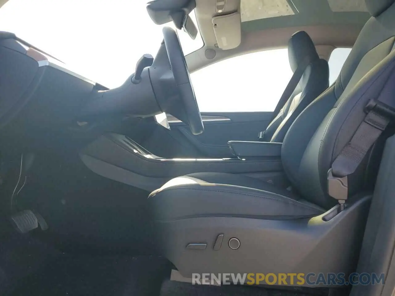 7 Photograph of a damaged car 7SAYGDEE8RA276936 TESLA MODEL Y 2024