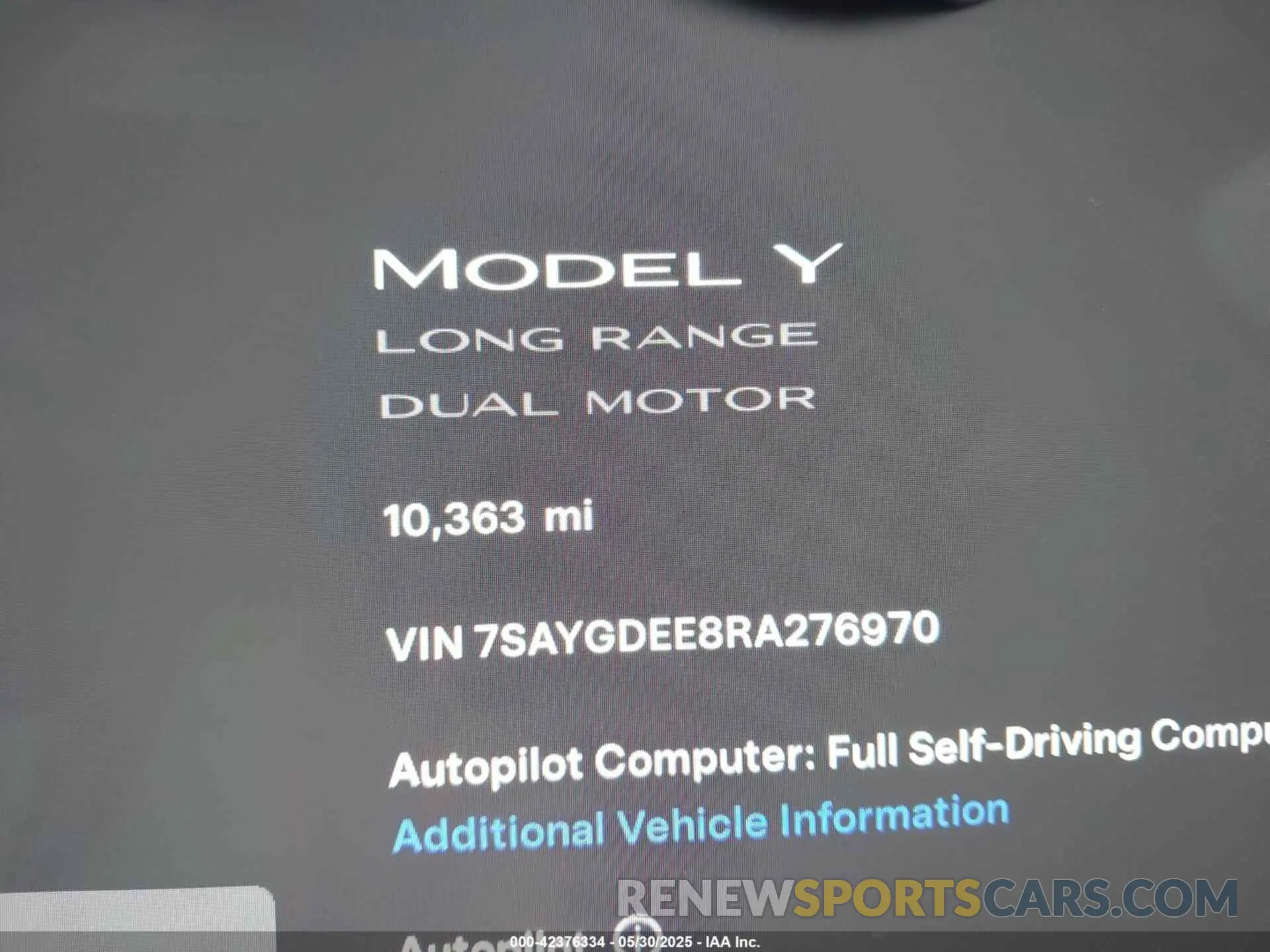 14 Photograph of a damaged car 7SAYGDEE8RA276970 TESLA MODEL Y 2024