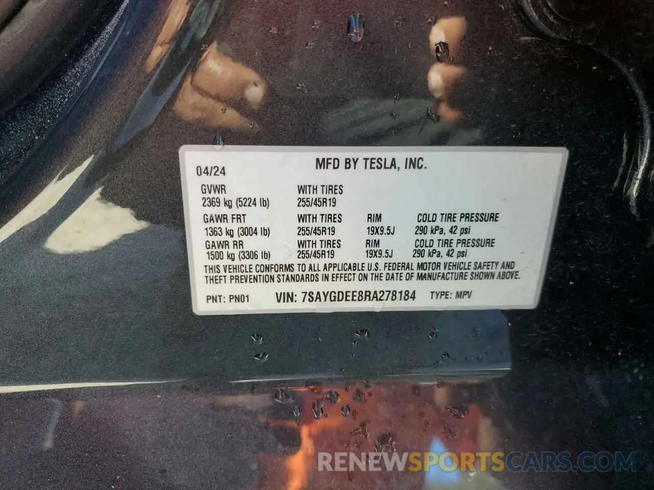13 Photograph of a damaged car 7SAYGDEE8RA278184 TESLA MODEL Y 2024