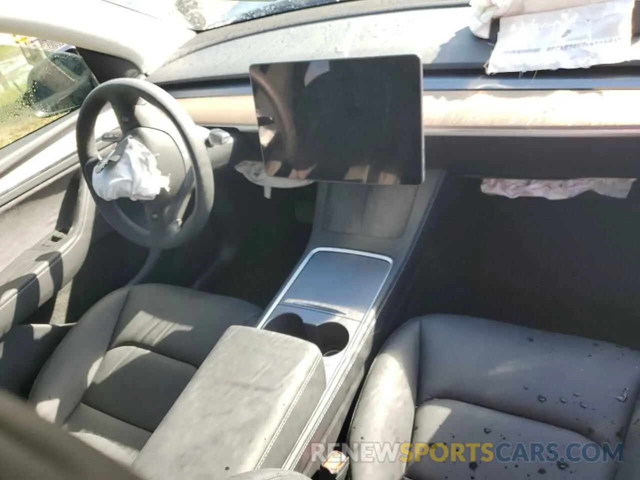 8 Photograph of a damaged car 7SAYGDEE8RA278184 TESLA MODEL Y 2024