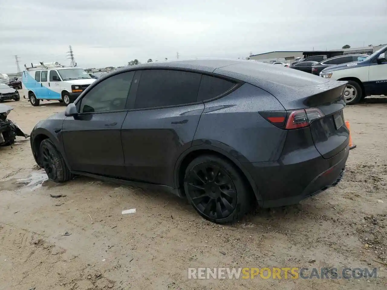 2 Photograph of a damaged car 7SAYGDEE8RA280887 TESLA MODEL Y 2024