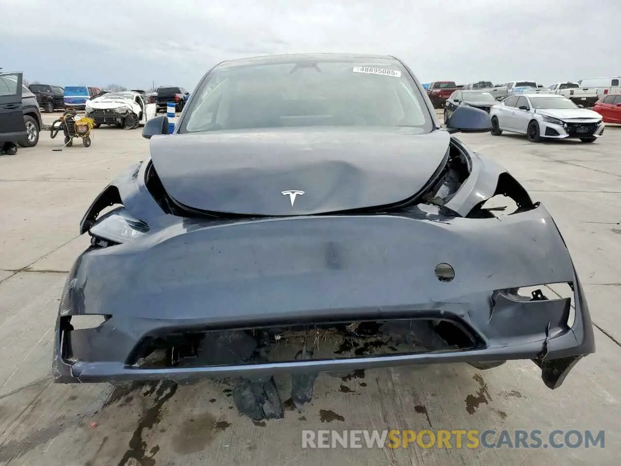 5 Photograph of a damaged car 7SAYGDEE8RA304900 TESLA MODEL Y 2024