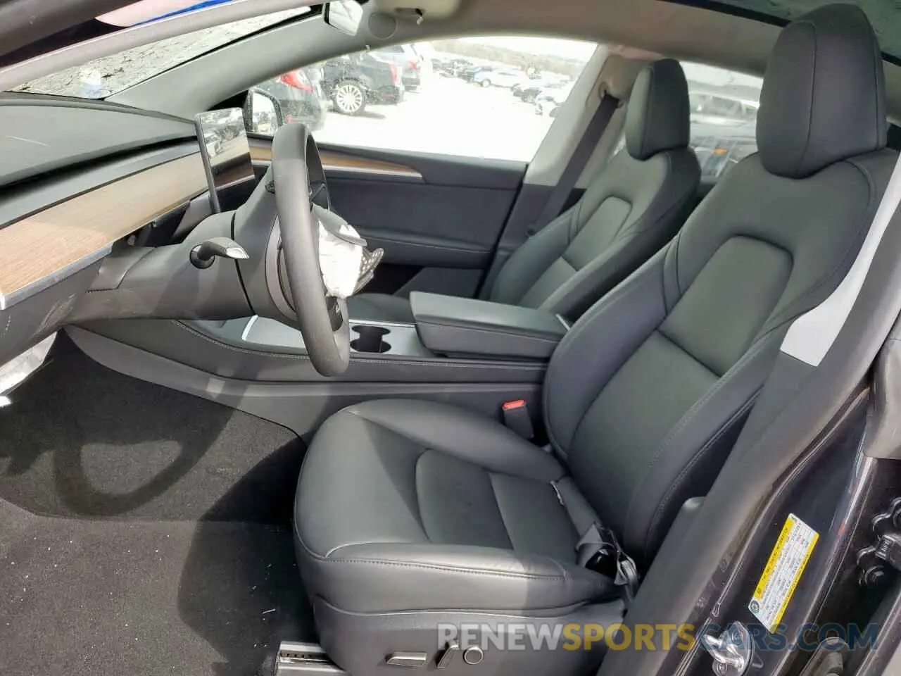 7 Photograph of a damaged car 7SAYGDEE8RA304900 TESLA MODEL Y 2024