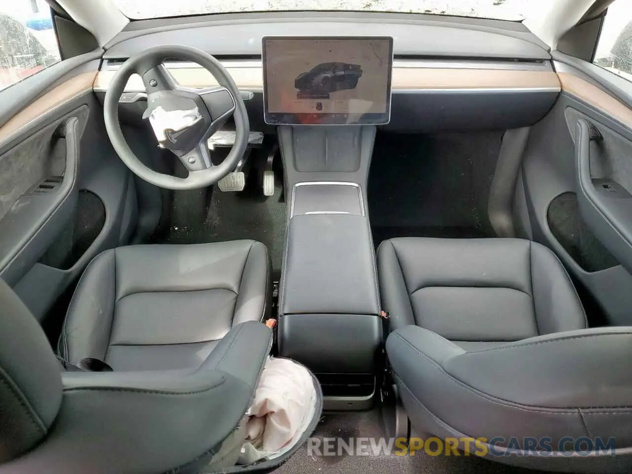 8 Photograph of a damaged car 7SAYGDEE8RA304900 TESLA MODEL Y 2024