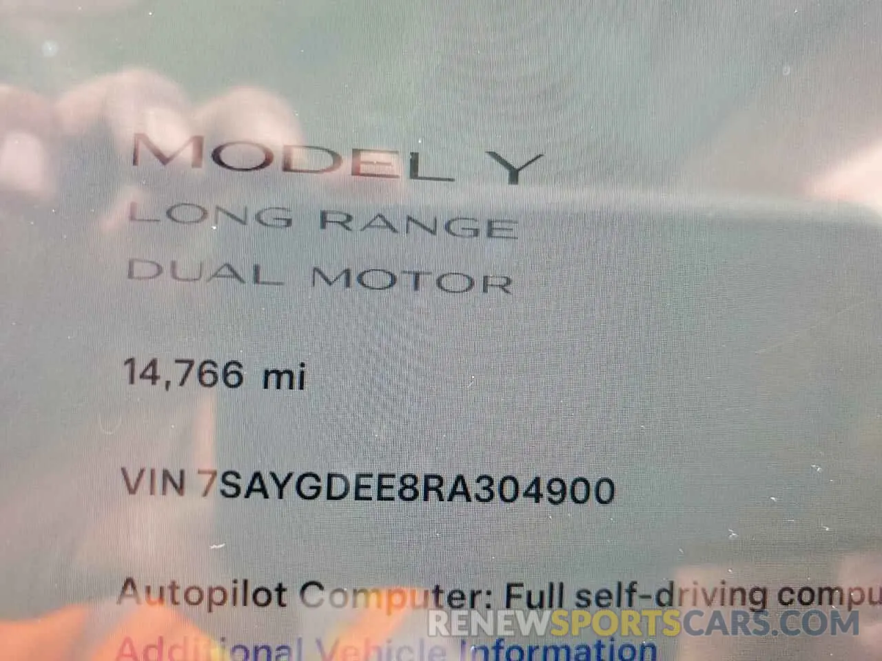 9 Photograph of a damaged car 7SAYGDEE8RA304900 TESLA MODEL Y 2024