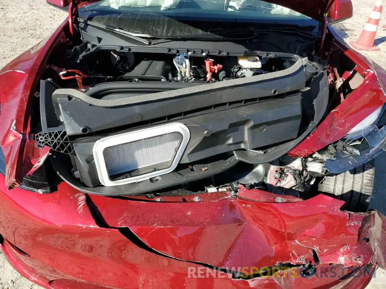 11 Photograph of a damaged car 7SAYGDEE8RA308557 TESLA MODEL Y 2024