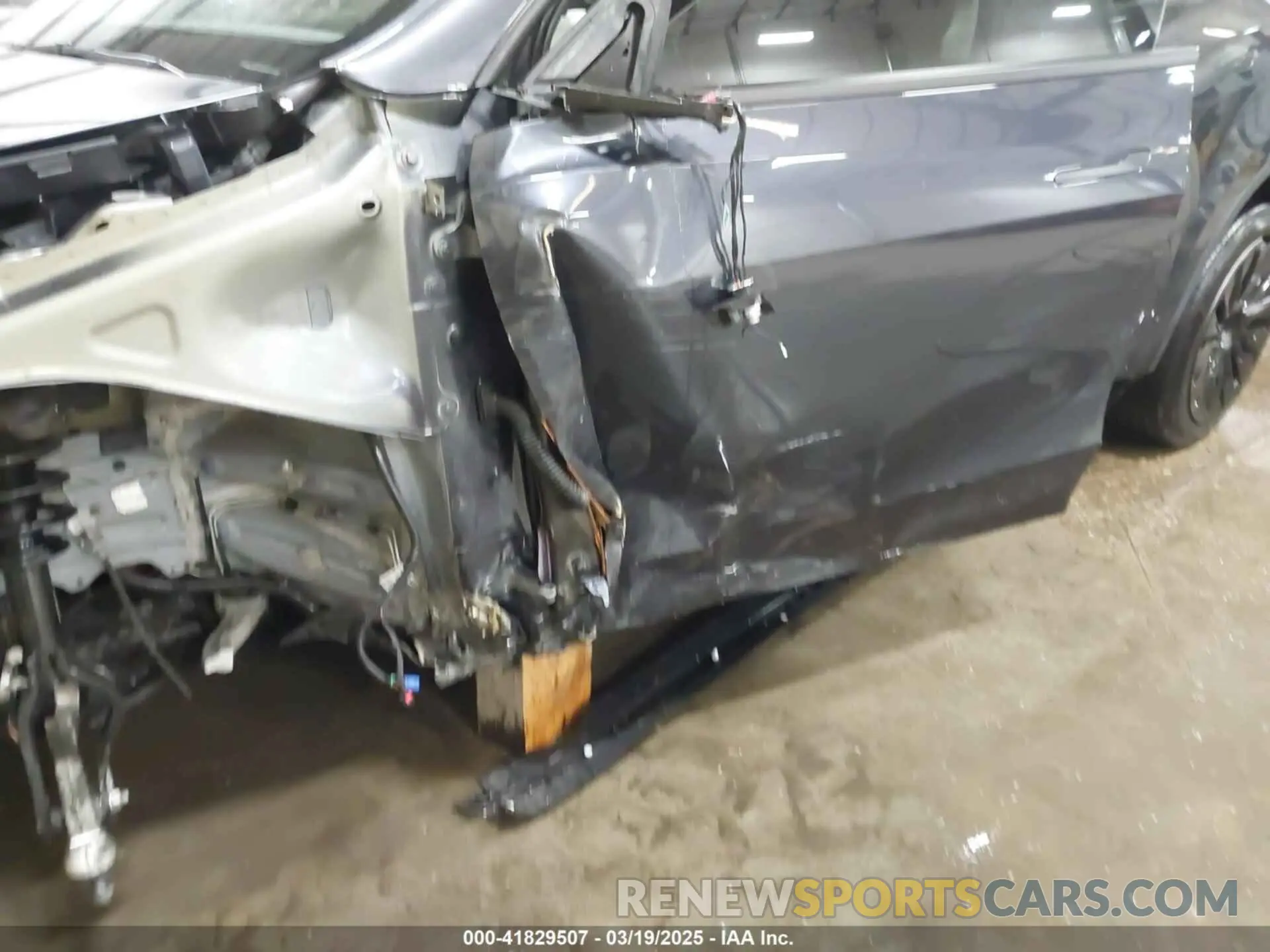11 Photograph of a damaged car 7SAYGDEE8RF072835 TESLA MODEL Y 2024