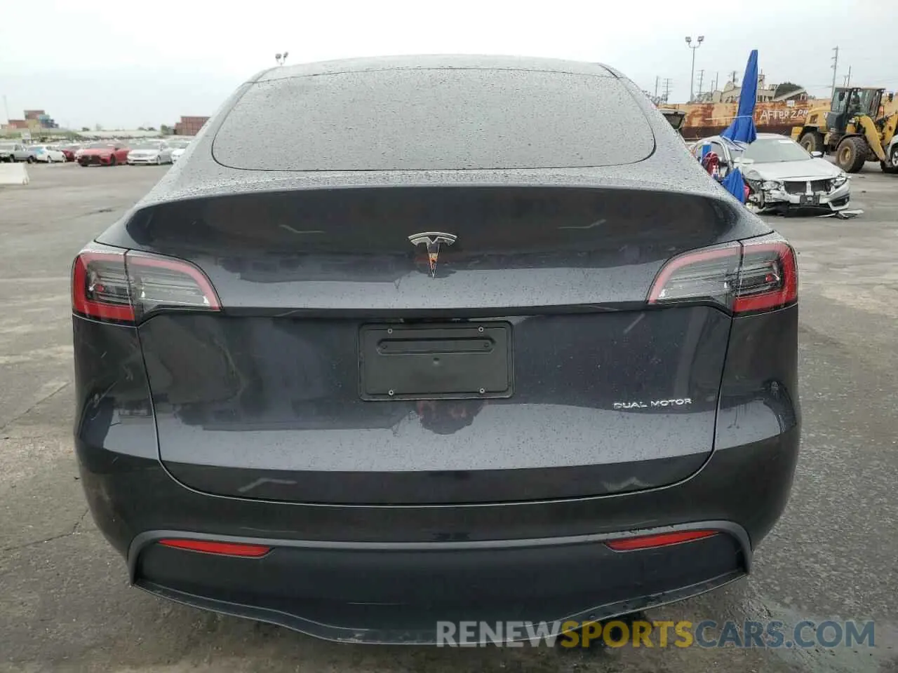 6 Photograph of a damaged car 7SAYGDEE8RF077193 TESLA MODEL Y 2024