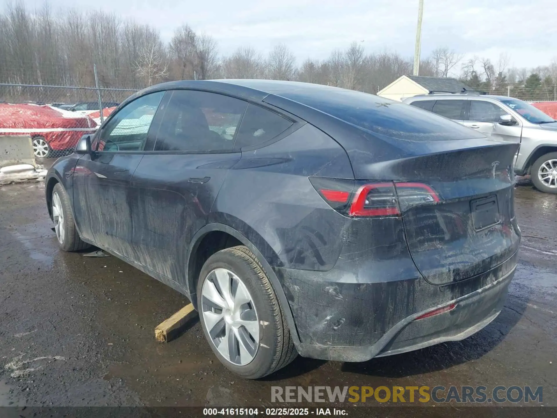 3 Photograph of a damaged car 7SAYGDEE8RF084936 TESLA MODEL Y 2024
