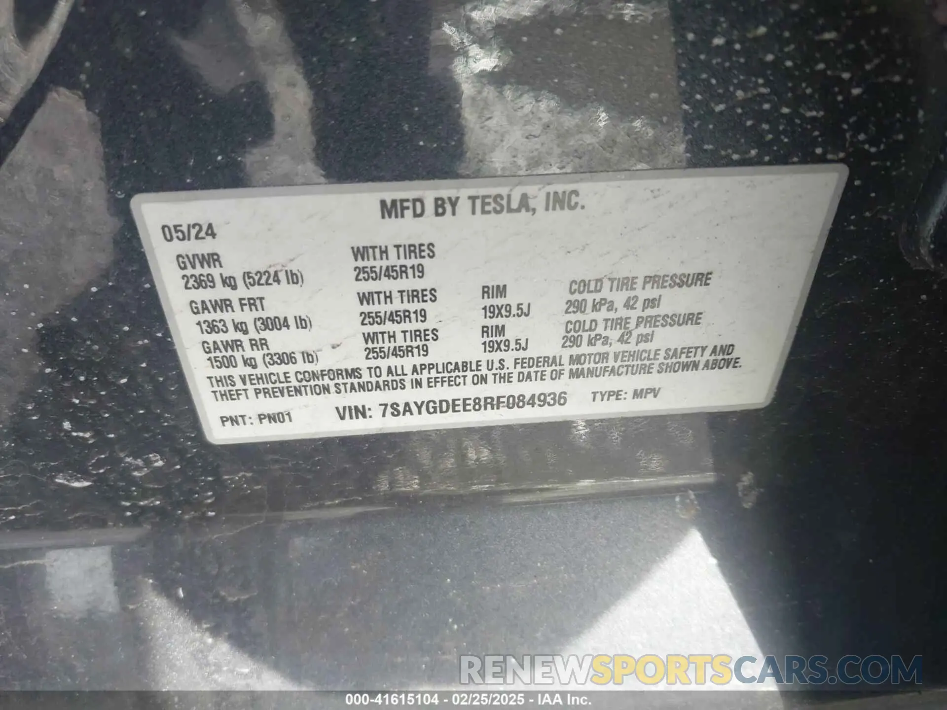 9 Photograph of a damaged car 7SAYGDEE8RF084936 TESLA MODEL Y 2024