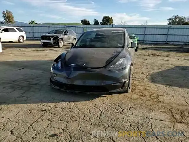 11 Photograph of a damaged car 7SAYGDEE8RF119829 TESLA MODEL Y 2024