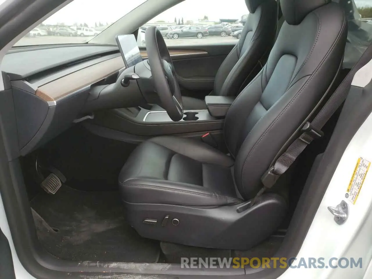 7 Photograph of a damaged car 7SAYGDEE8RF123153 TESLA MODEL Y 2024