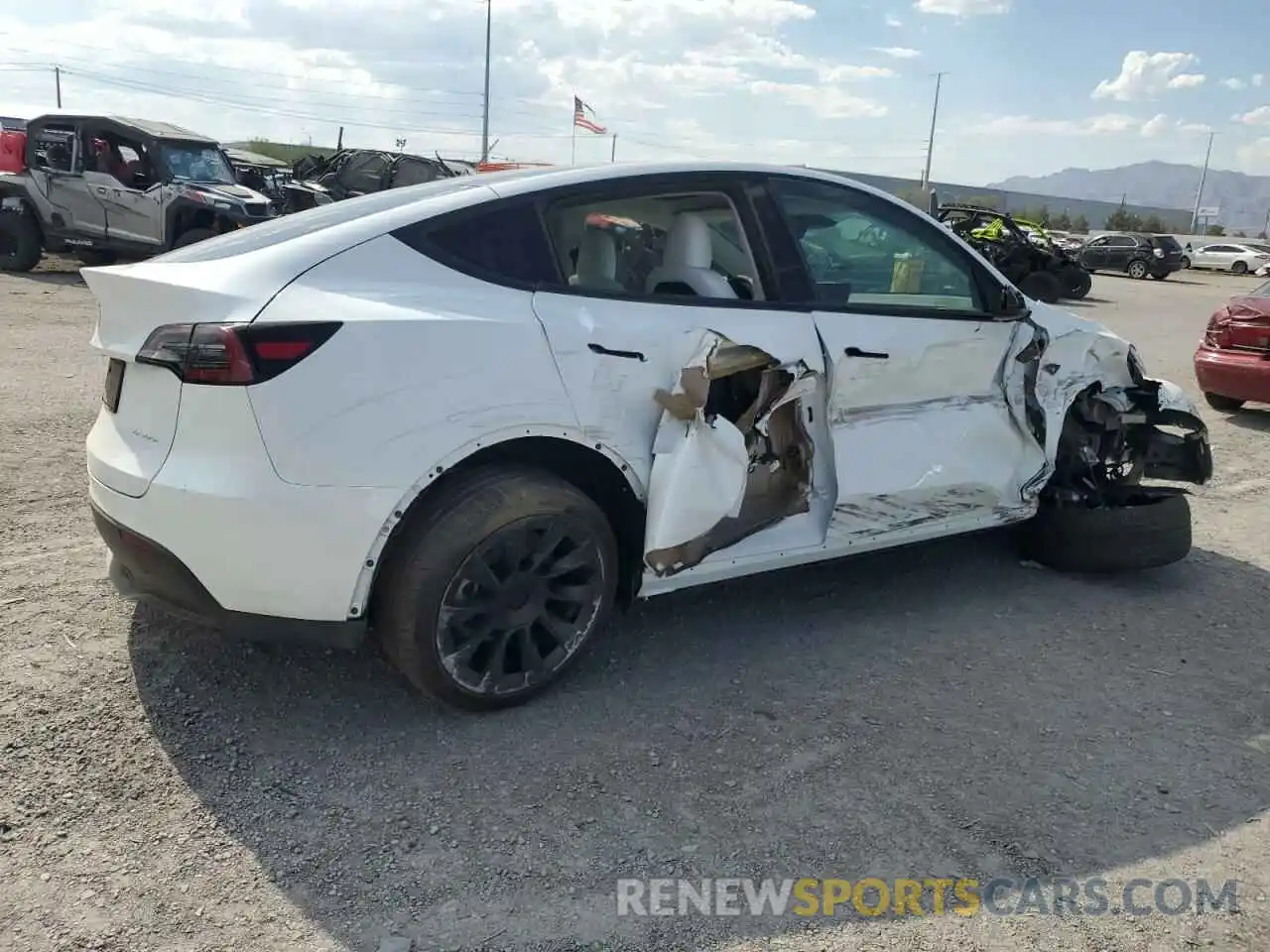 3 Photograph of a damaged car 7SAYGDEE8RF125968 TESLA MODEL Y 2024