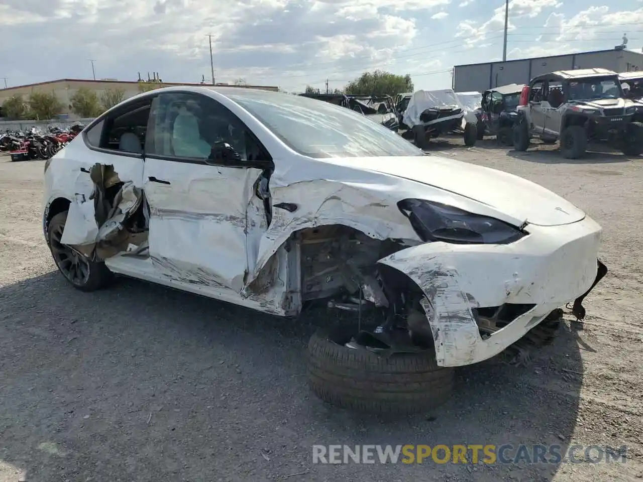 4 Photograph of a damaged car 7SAYGDEE8RF125968 TESLA MODEL Y 2024