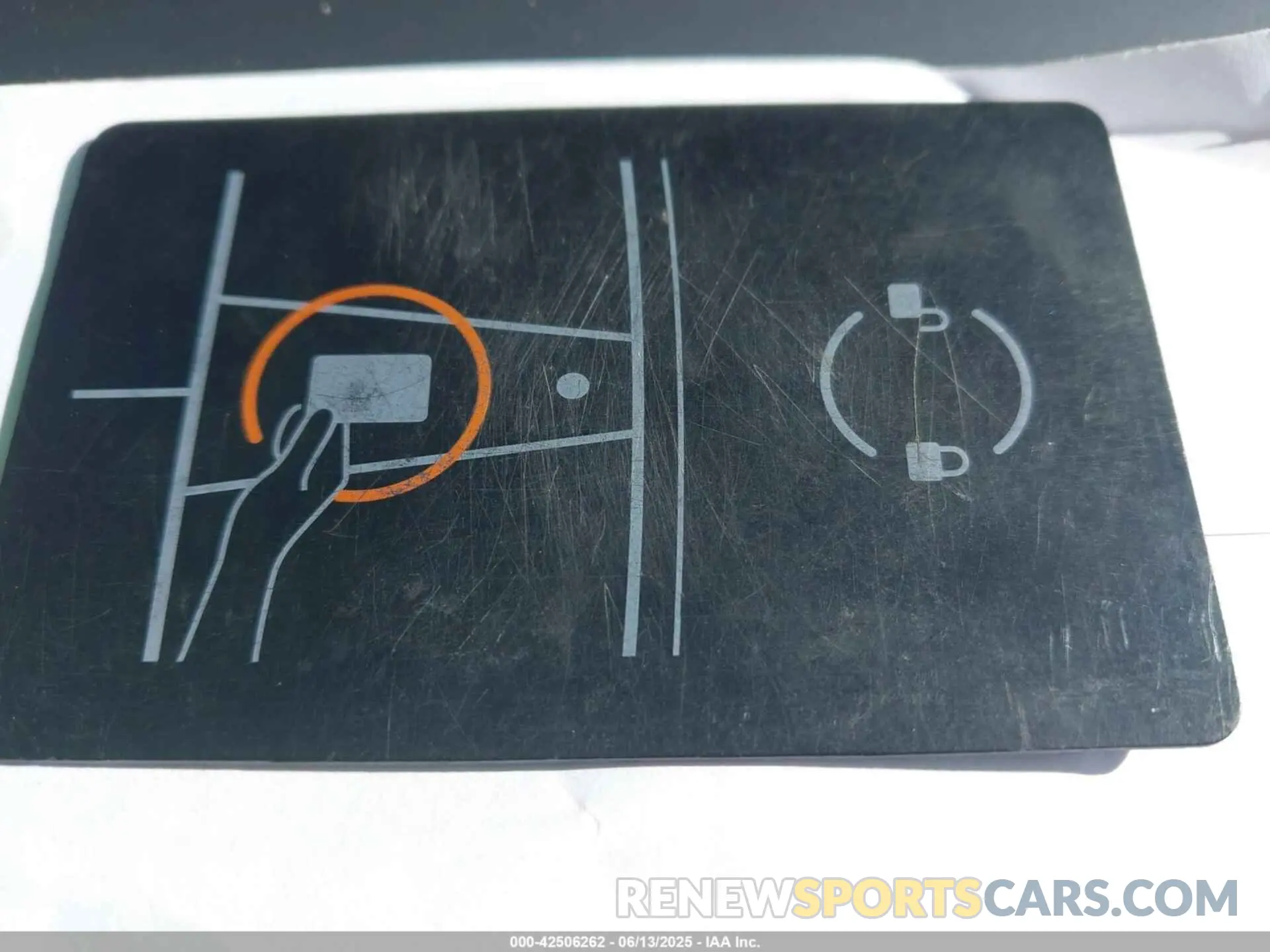 11 Photograph of a damaged car 7SAYGDEE8RF983795 TESLA MODEL Y 2024