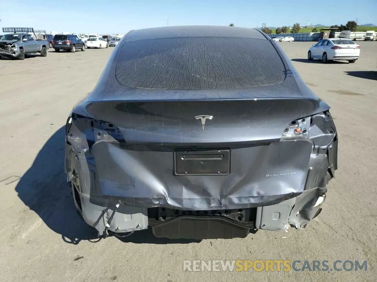 6 Photograph of a damaged car 7SAYGDEE9RA215563 TESLA MODEL Y 2024