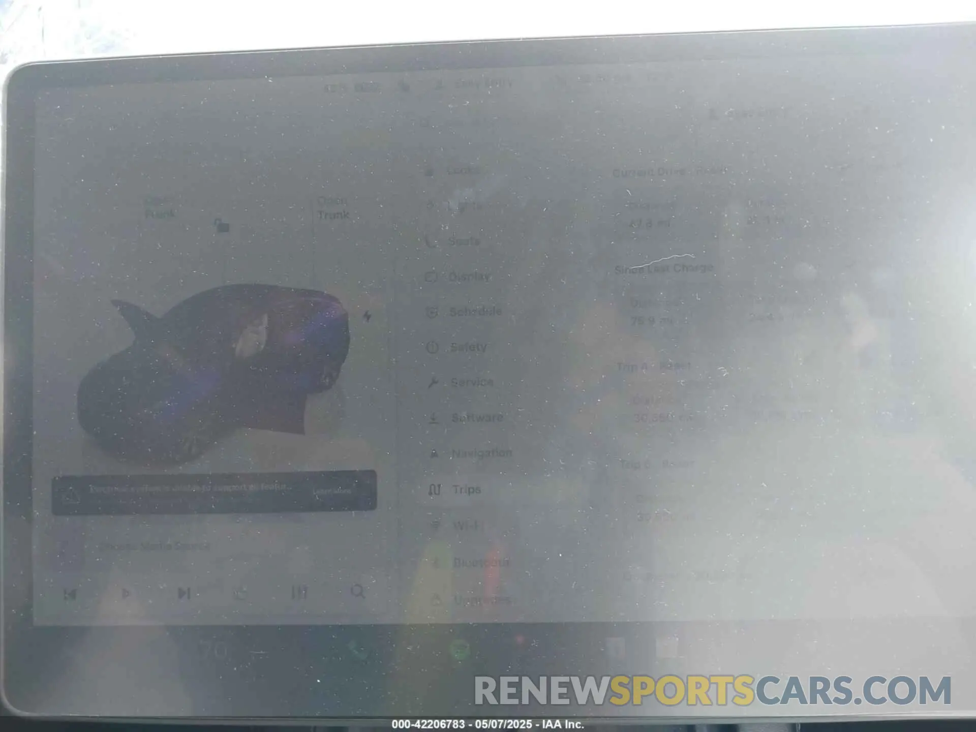 17 Photograph of a damaged car 7SAYGDEE9RA219631 TESLA MODEL Y 2024