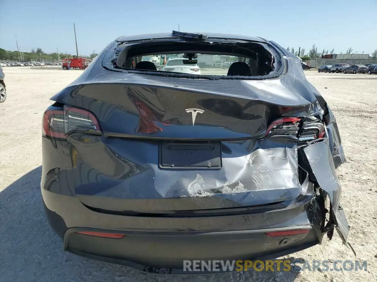 6 Photograph of a damaged car 7SAYGDEE9RA222416 TESLA MODEL Y 2024