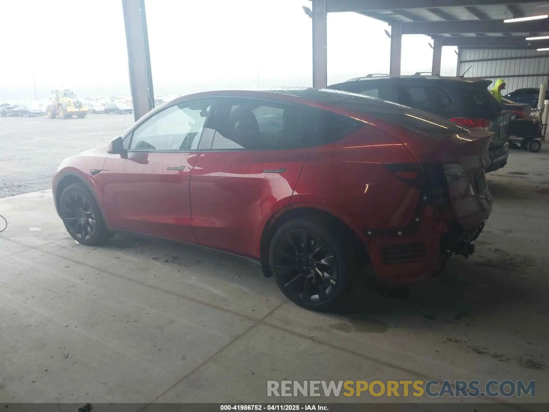 14 Photograph of a damaged car 7SAYGDEE9RA222559 TESLA MODEL Y 2024