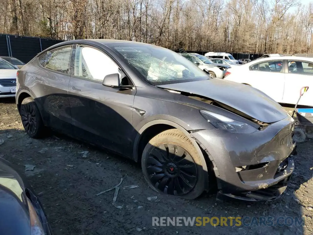 4 Photograph of a damaged car 7SAYGDEE9RA222948 TESLA MODEL Y 2024