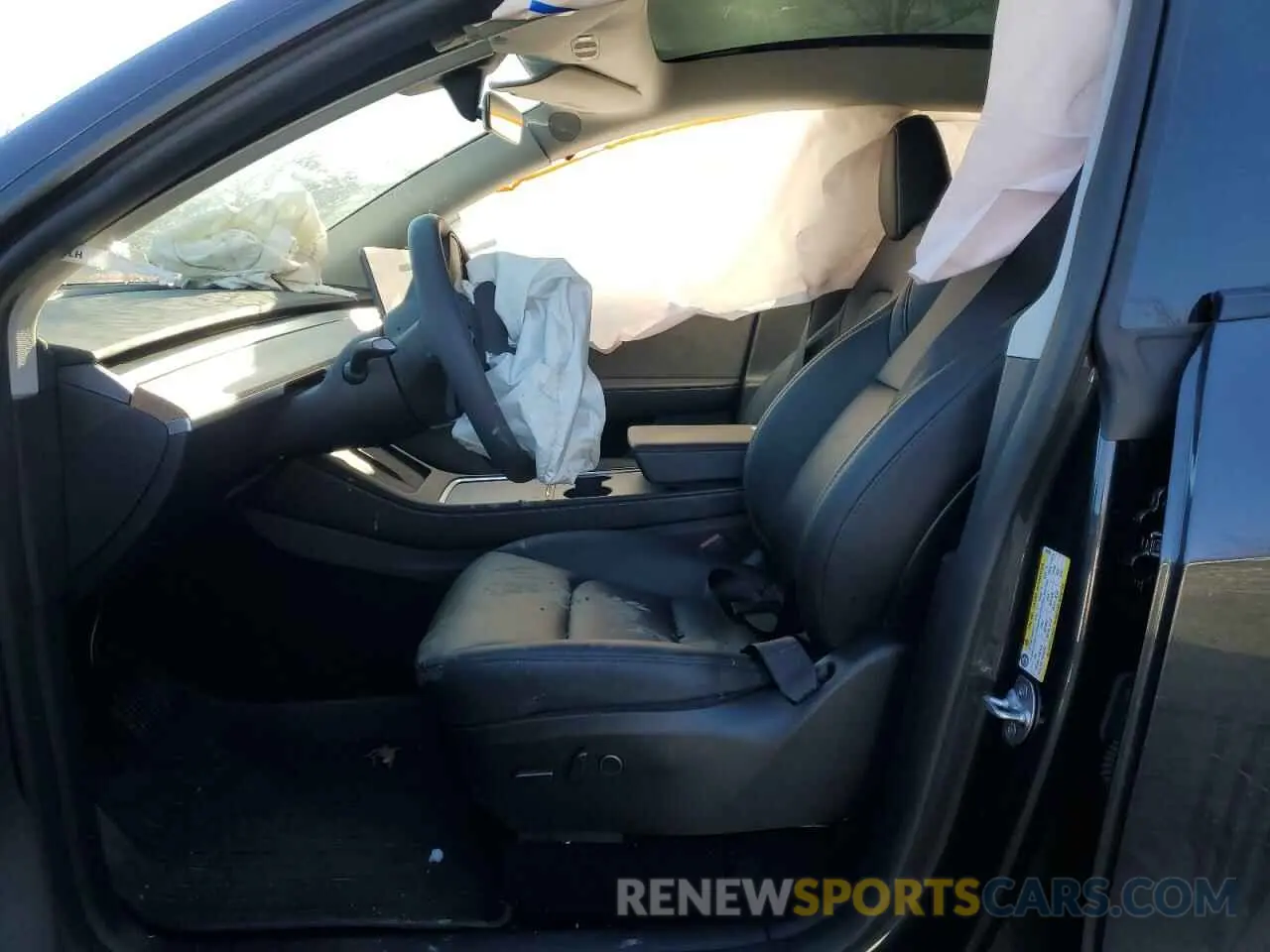 7 Photograph of a damaged car 7SAYGDEE9RA222948 TESLA MODEL Y 2024