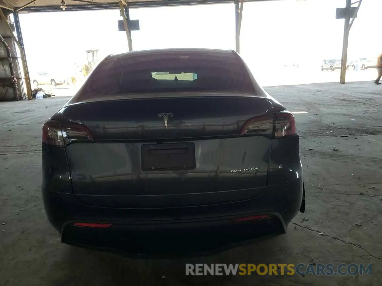 6 Photograph of a damaged car 7SAYGDEE9RA229947 TESLA MODEL Y 2024