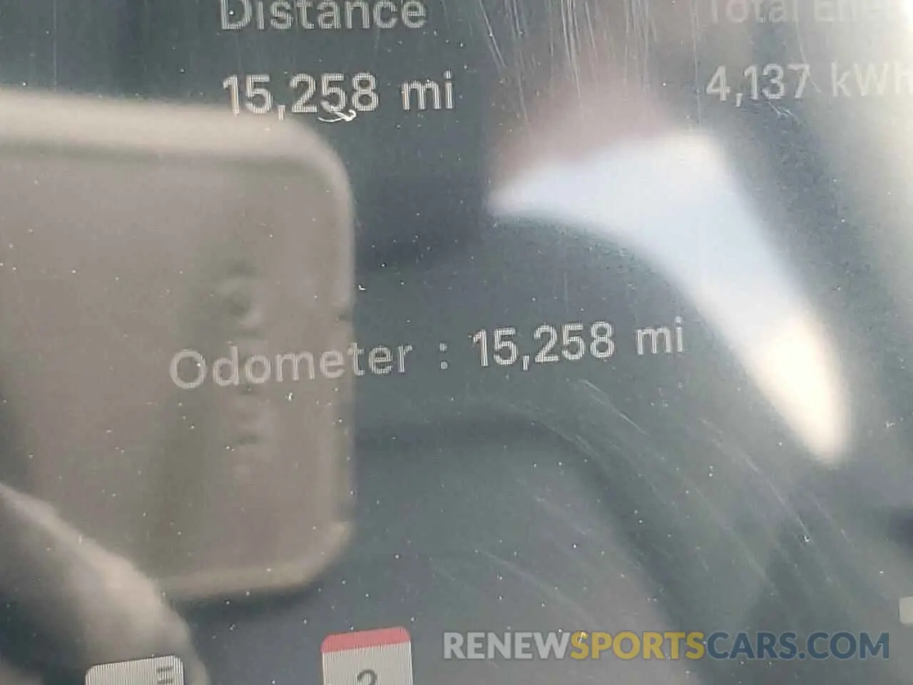 9 Photograph of a damaged car 7SAYGDEE9RA229947 TESLA MODEL Y 2024