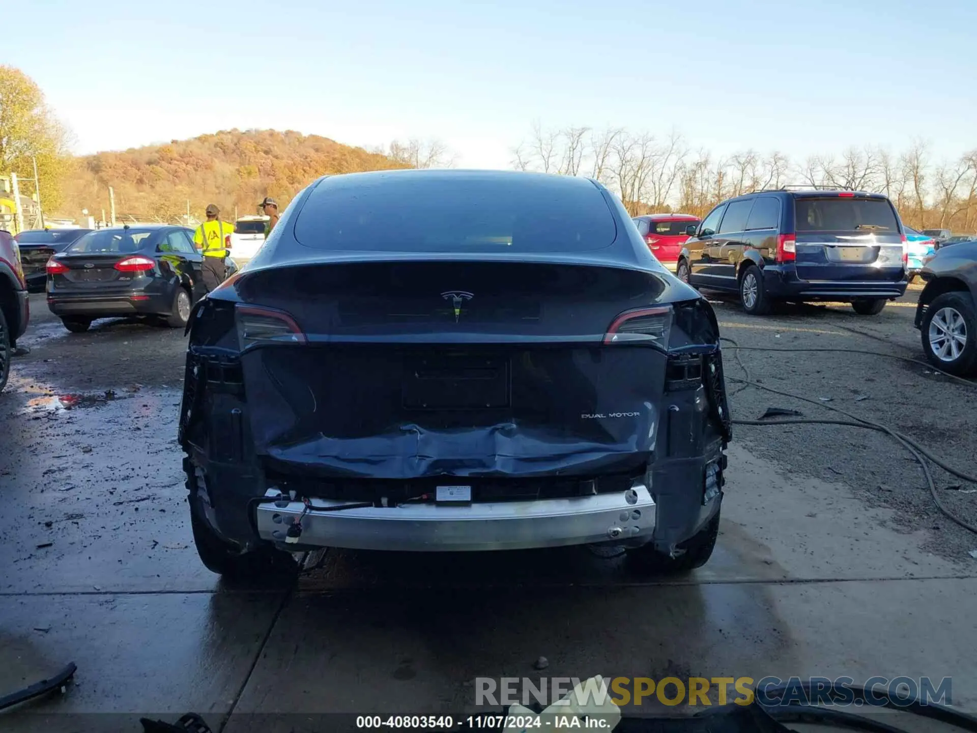 17 Photograph of a damaged car 7SAYGDEE9RA249728 TESLA MODEL Y 2024