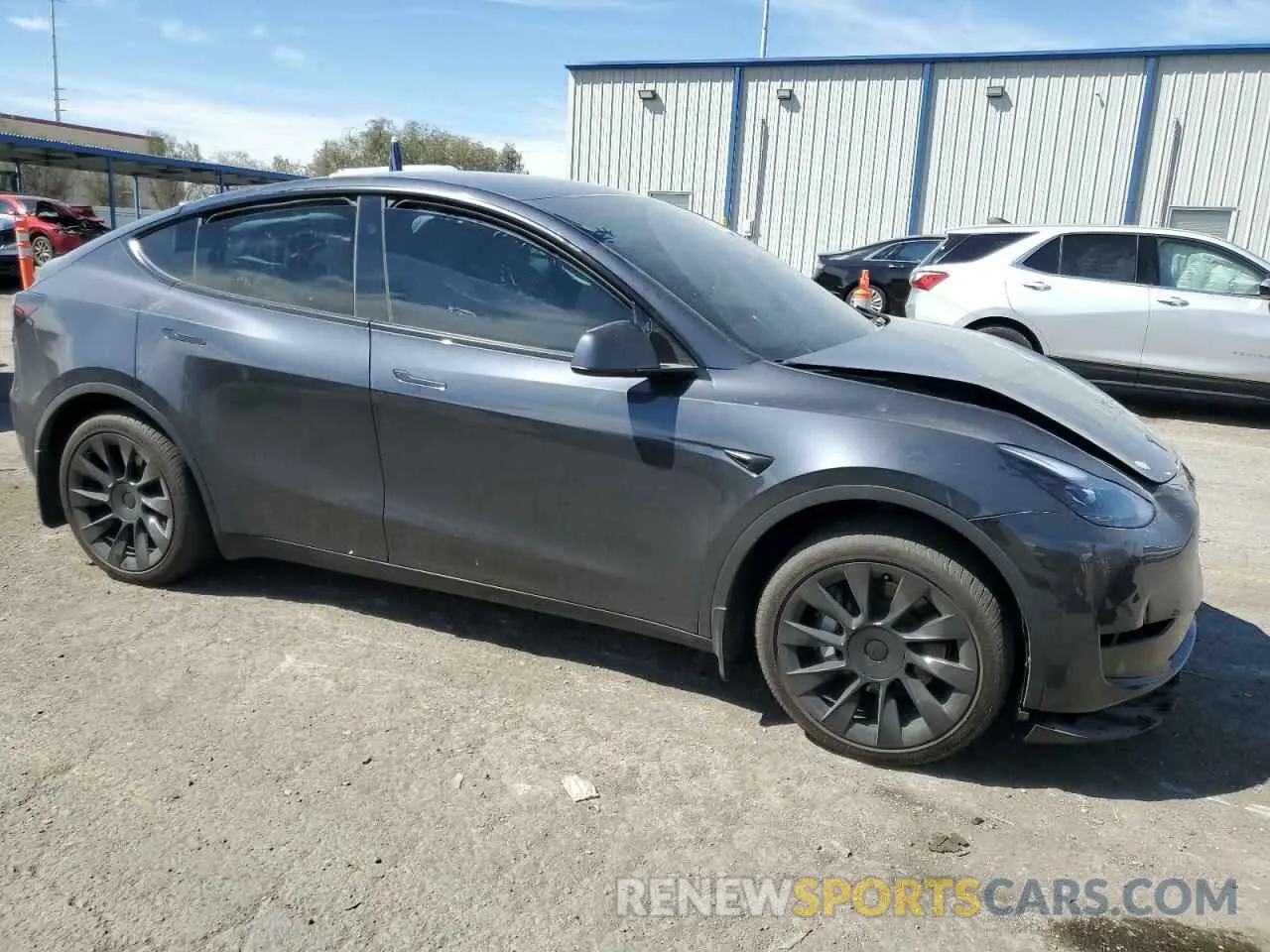 4 Photograph of a damaged car 7SAYGDEE9RA255805 TESLA MODEL Y 2024