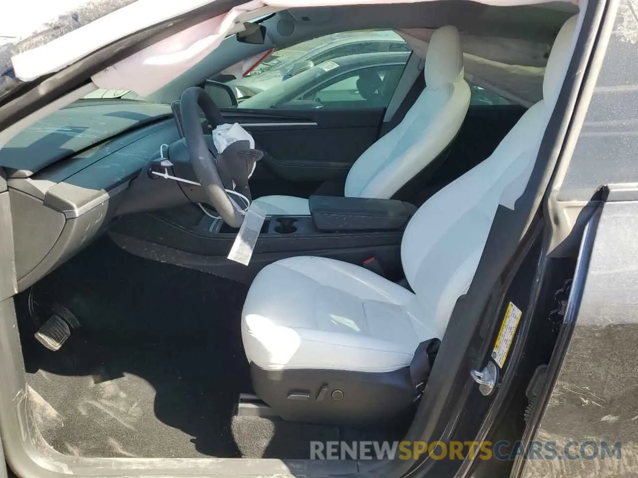 7 Photograph of a damaged car 7SAYGDEE9RA255805 TESLA MODEL Y 2024