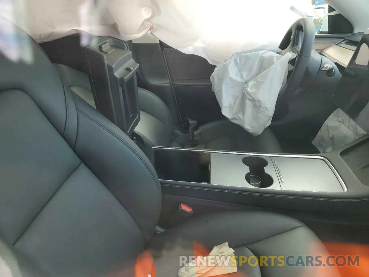 11 Photograph of a damaged car 7SAYGDEE9RA257439 TESLA MODEL Y 2024