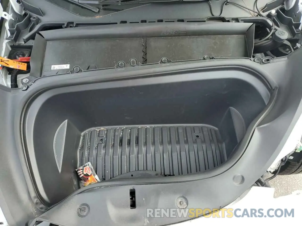 12 Photograph of a damaged car 7SAYGDEE9RA257439 TESLA MODEL Y 2024