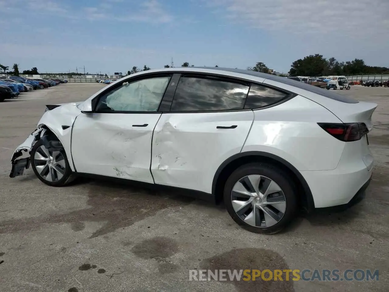 2 Photograph of a damaged car 7SAYGDEE9RA257439 TESLA MODEL Y 2024