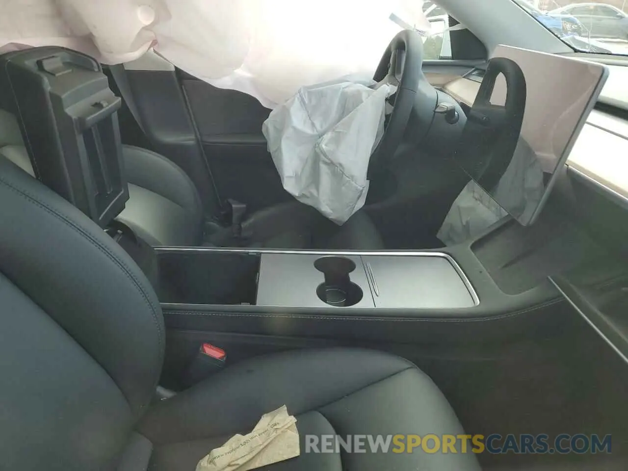 8 Photograph of a damaged car 7SAYGDEE9RA257439 TESLA MODEL Y 2024