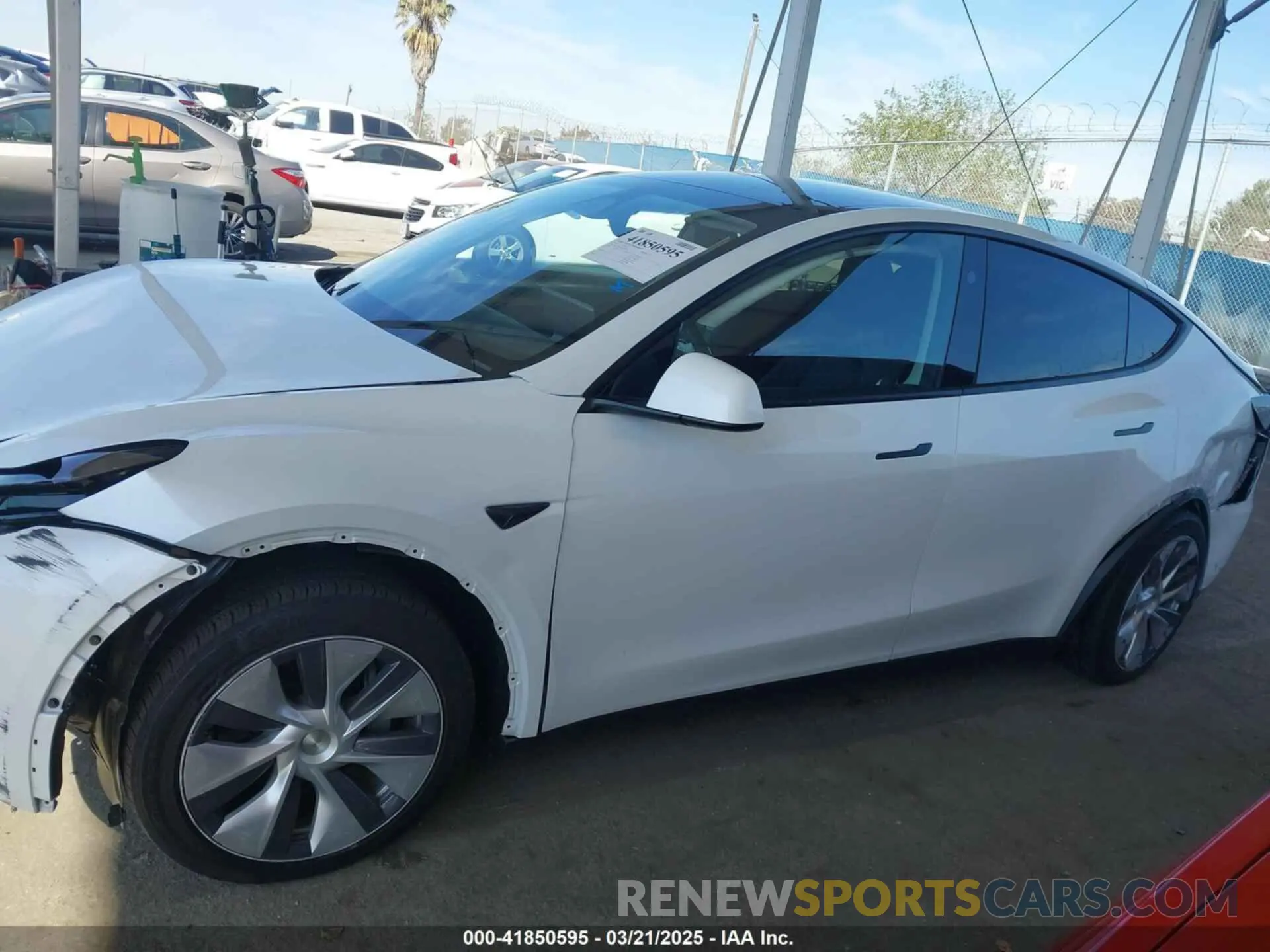 14 Photograph of a damaged car 7SAYGDEE9RA259630 TESLA MODEL Y 2024