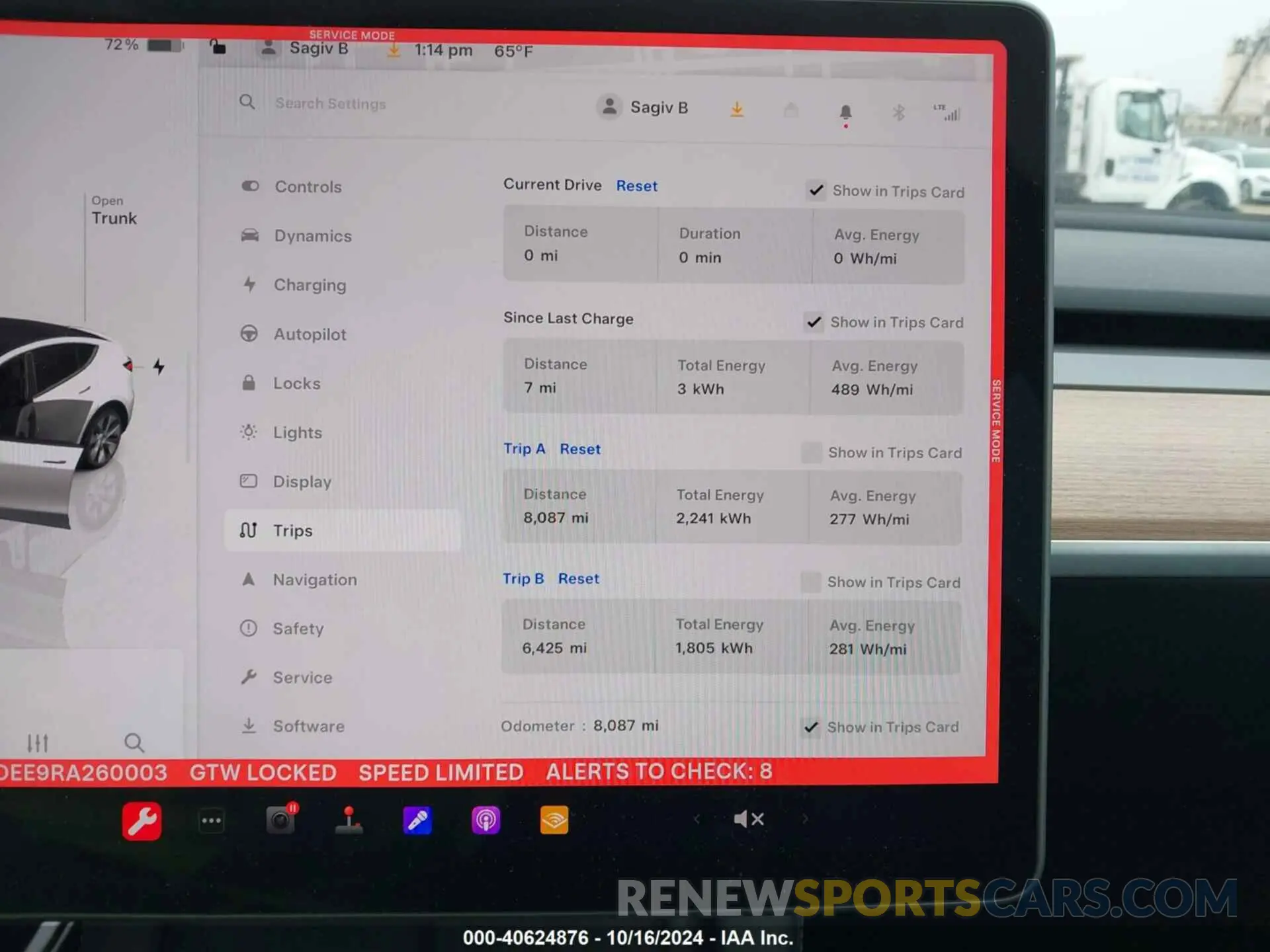 7 Photograph of a damaged car 7SAYGDEE9RA260003 TESLA MODEL Y 2024