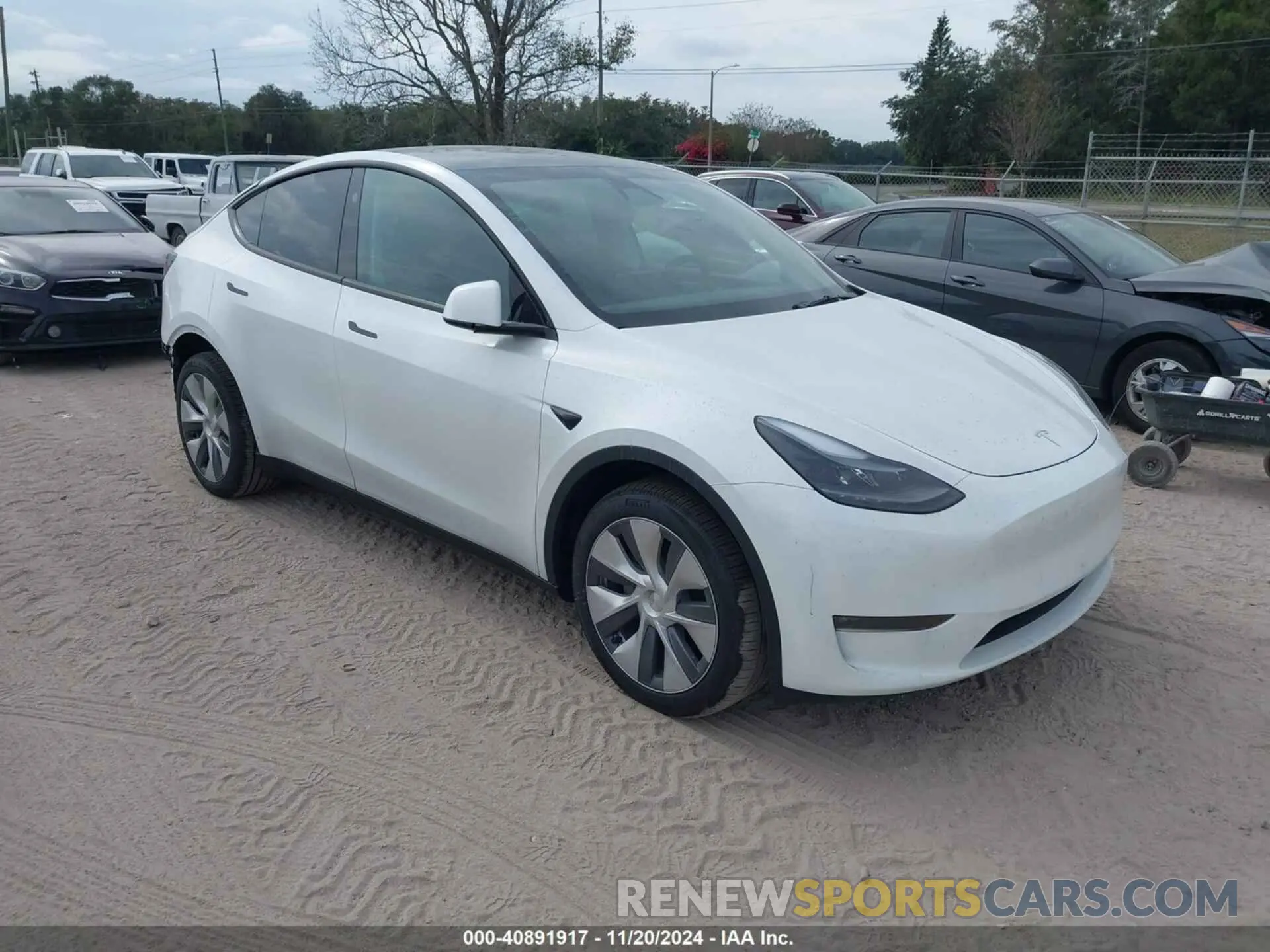 1 Photograph of a damaged car 7SAYGDEE9RA276959 TESLA MODEL Y 2024