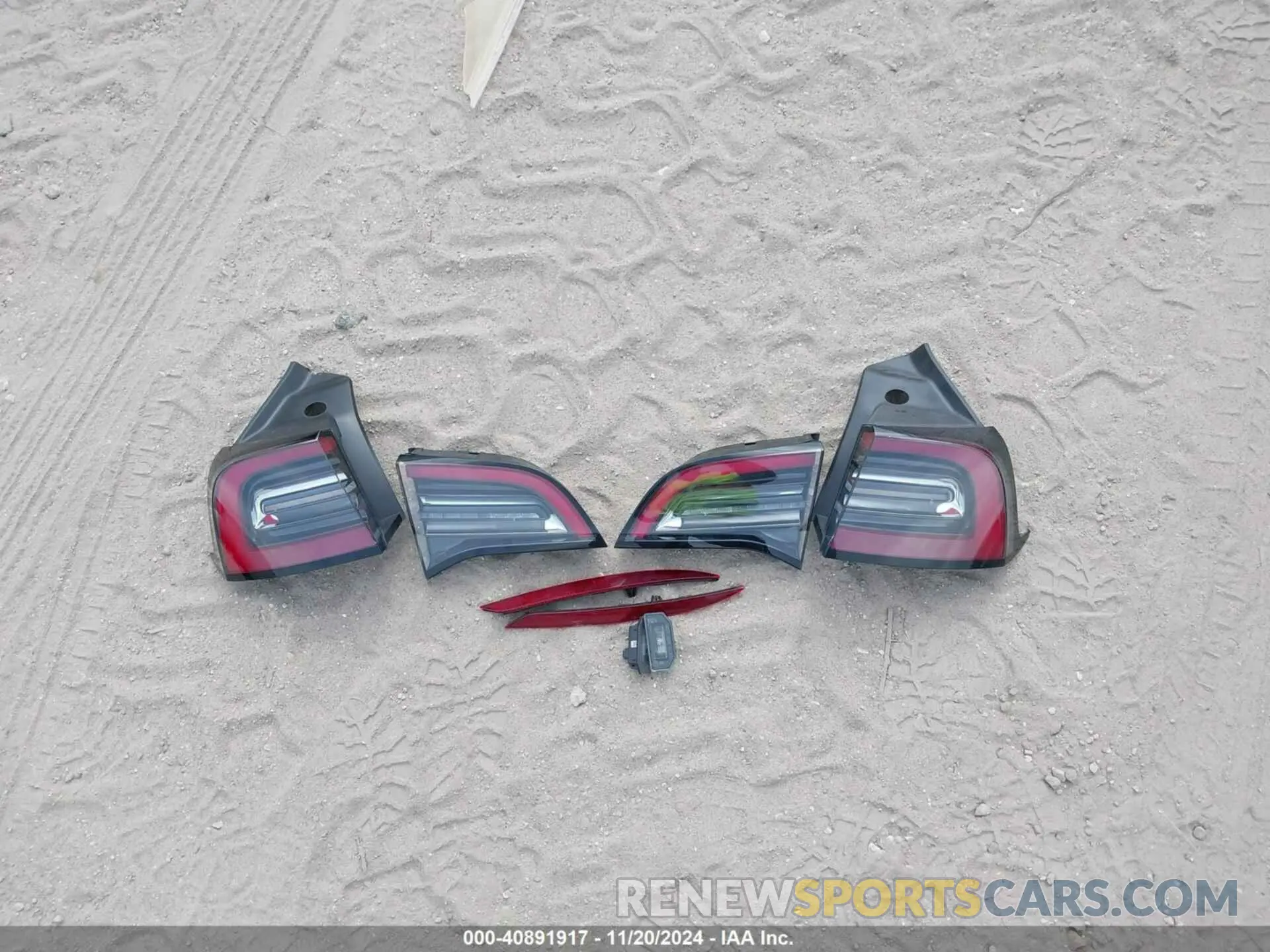 12 Photograph of a damaged car 7SAYGDEE9RA276959 TESLA MODEL Y 2024