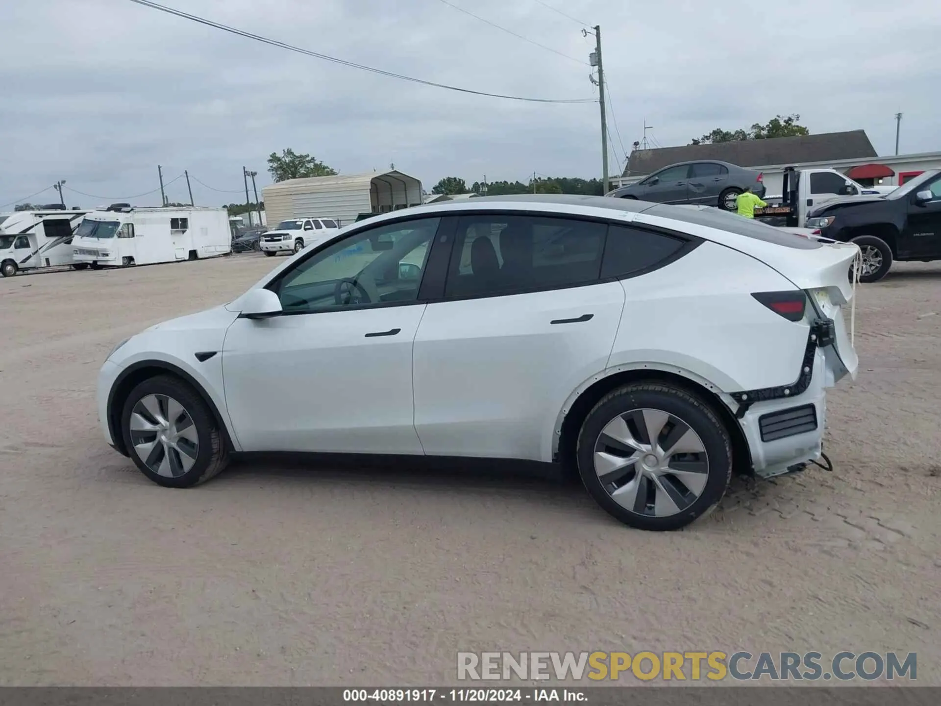 15 Photograph of a damaged car 7SAYGDEE9RA276959 TESLA MODEL Y 2024