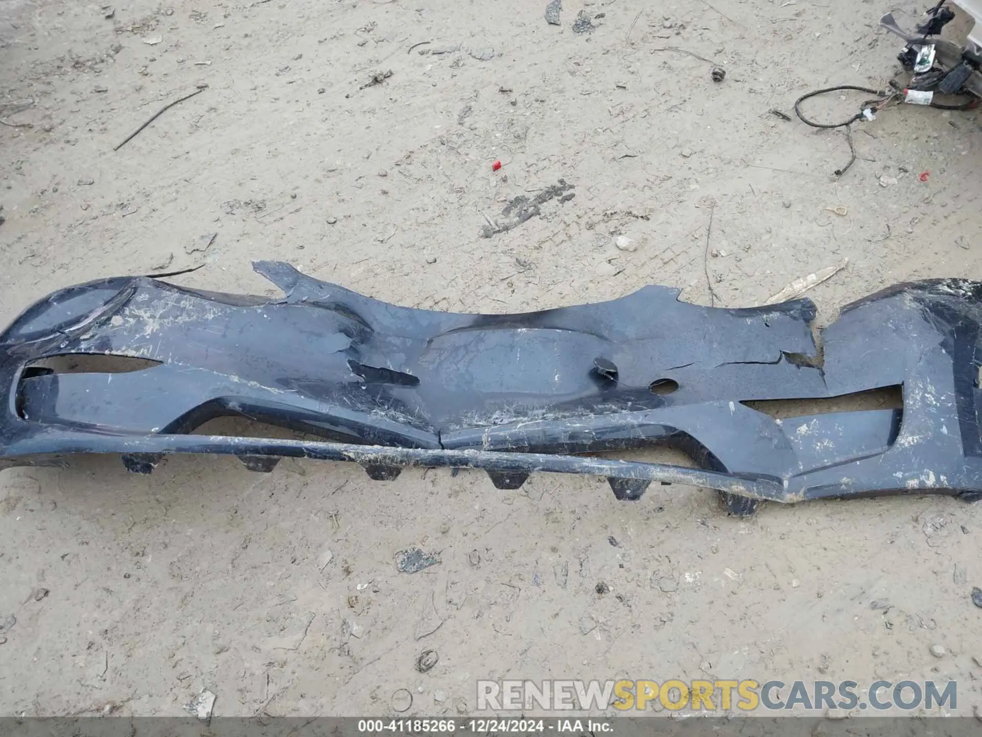 11 Photograph of a damaged car 7SAYGDEE9RA288125 TESLA MODEL Y 2024