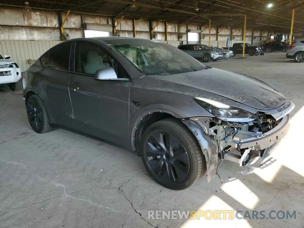 4 Photograph of a damaged car 7SAYGDEE9RA294541 TESLA MODEL Y 2024